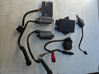 Kawasaki ER-5 - Náhradní díly - motor - 13