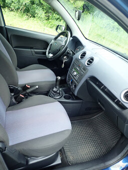Ford Fusion - 13