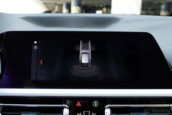BMW Rad 3 Touring 318d A/T 2020 - 13