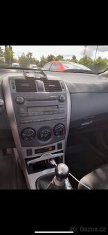 Toyota Corolla - modrá metalíza - 13