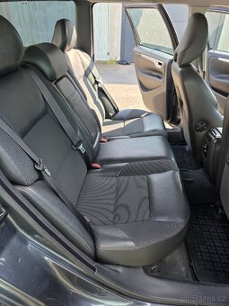 Volvo V70 2,4 D5 manuál - 13
