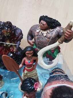 Disney Store Vaiana (Moana) Deluxe 10ti dílná sada figurek - 13