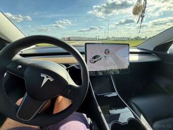 Tesla model 3 - 13