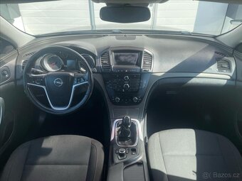 Opel Insignia 2,0 CDTI  Sports Tourer S/S (2010) - 13