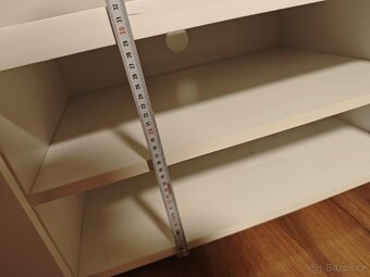 Komoda pod televizi - 13