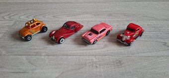 autíčka - angličáky Hot Wheels - 13