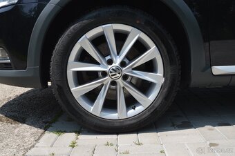 VW Passat alltrack 2.0 TDi 4x4 manuál - 13