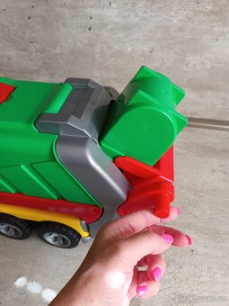 Velké popelářské auto Popeláři Bruder - 13