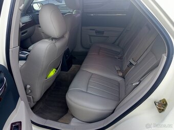 CHRYSLER 300C 5.7HEMI AWD VÝMĚNA MOŽNÁ - 13