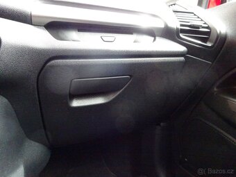 FORD ECOSPORT 1,0 i , 1 MAJITEL, GARANCE KM - 13