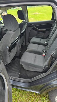 Ford C-Max 2.0 TDCi - 13