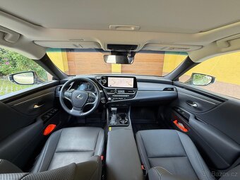 Lexus ES 300h 9/2023 - 13
