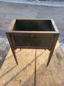 Starožitný servírovací stolek - 13