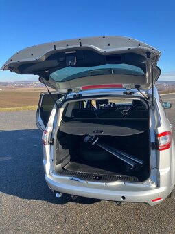 Ford S-MAX - 13