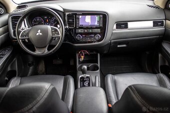 Mitsubishi Outlander 2.2 DI-D Intense+ - 13