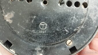 Starý telefon TELEGRAFIA z roku 1927 tzv. kopýtko - 13