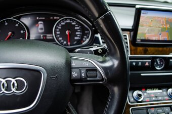 Audi A8 3.0 TDI V6 DPF clean diesel quattro tiptronic - 13