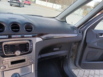 Ford Galaxy 2,0 TDCi 103kW,Ghia,7MÍST,TAŽN - 13