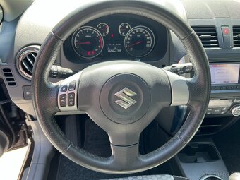 SUZUKI SX4 1,6i 88KW 1.MAJITEL 35000KM NAVIG.TAŽNÉ VYHŘ.SED. - 13
