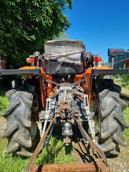 Malotraktor Kubota B1502 15koní s nakladačem - 13