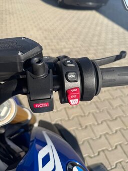 BMW R1250R - 13