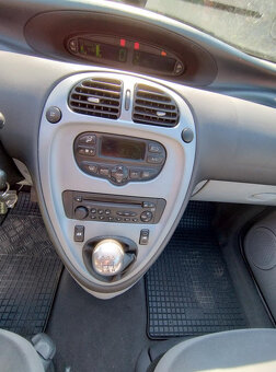 Citroen Xsara Picasso - 13