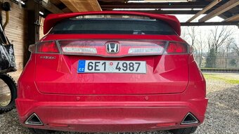 Prodám Honda Civic 8g rok výroby 2009 - 13