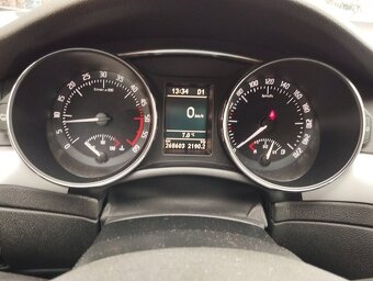 Škoda Superb 2.0 TDI 103 kW DSG - 13