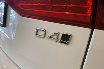 Volvo XC60 D4 AWD Momentum Advanced SE 2019 - 13