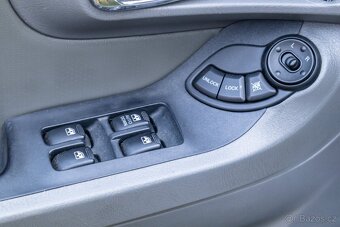 Prodám Hyundai  Santa Fe  r.v.2004 - 13