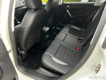 Peugeot 2008 1.2i 60KW Automat naj 96Tkm nové v ČR - 13