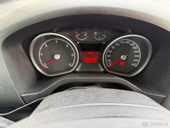 Ford Galaxy GHIA 7 míst 2.0TDCi 103kw - 13