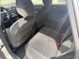 Ford Focus 1.6i, 74kw Ghia výbava - 13