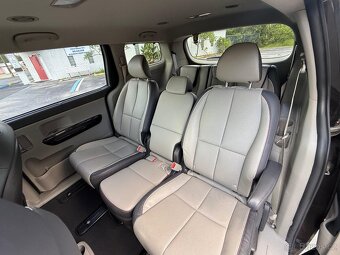 Kia Sedona EX 3.3 V6 - 13
