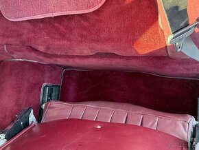 Mercedes SL560 NEMECKY TECHNICÁK. R 107 - 13