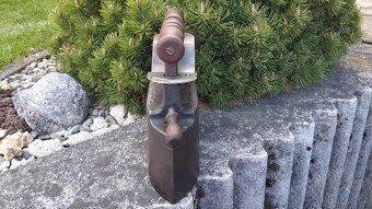 Obrovská komínová velmi stará sbírková žehlička D.R.G.M. - 13