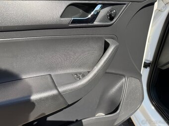 ŠKODA RAPID SPACEBACK 2014 1.2TSI 77kw STYLE 153.000km - 13