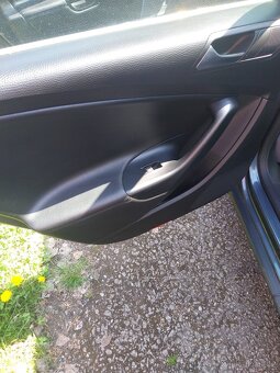Volkswagen Passat 2.0 TDI automat - 13