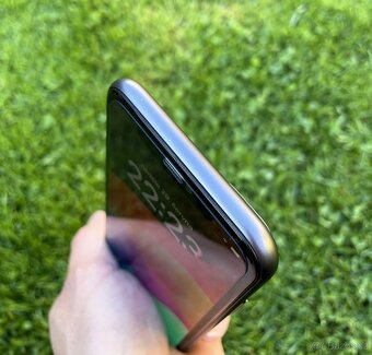 📱 iPhone 11 Black 64GB – top stav, nová baterie 🖤 - 13