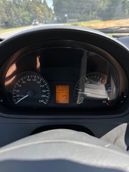 MERCEDES BENZ VITO 313 CDI LONG - 13