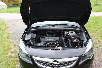Opel Astra 1.4 T 103KW, Sports Tourer, Servisní kniha - 13