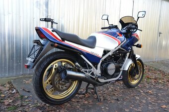 Honda VF 750F – RC15 - 13