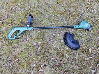 Elektrický vyžínač Bosch EasyGrassCut 23 (280 W, 23 cm)
 - 13