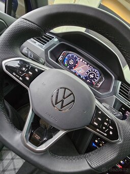 Vw Tiguan R-line 4x4 2.0tdi 147kw DSG 61tis km. V záruce - 13