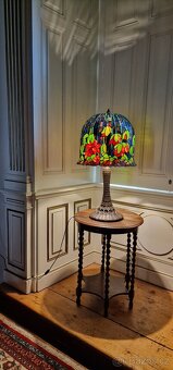 Tiffany stolní lampa s vitrážovým stínidlem – výška 84 cm - 13