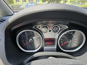 Ford C-max 1.8 benzín - 13
