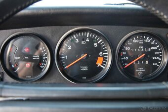 Porsche 911 Carrera 3.2 z roku 1986 - 13