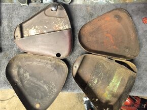 Jawa Perak, kastliky - 13