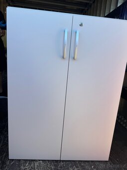 Vybavení obchodu s oblečením - 13