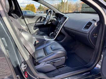 VOLVO XC60 2,4 D4 - 13